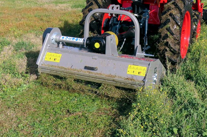 AGMAX-Tractor-Flail-Mower-7 AGMAX flail mower 125cm.